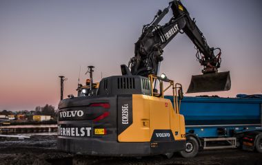 Volvo Active Control інтегрується з Topcon для налаштування роботи екскаватора
