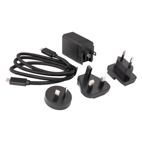 Зарядний комплект USB-C потужністю 30 Вт з міжнародними адаптерами 32135