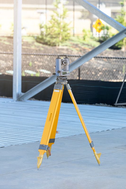 Електронний теодолiт SOKKIA DT750
